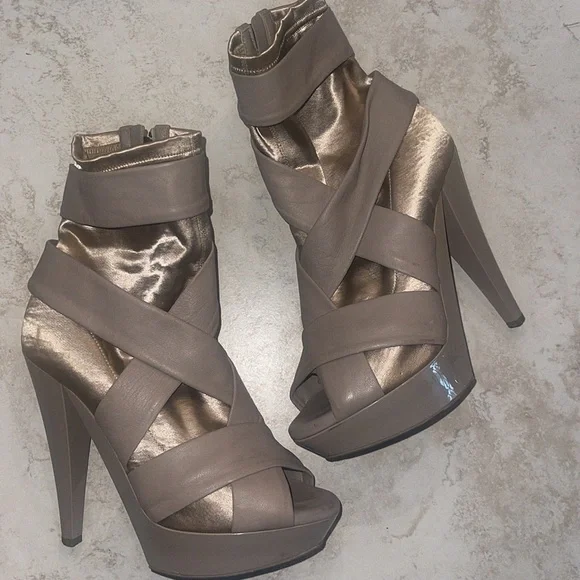 BURBERRY PORSUM Satin and leather boots taupe size 35 1/2 5.5